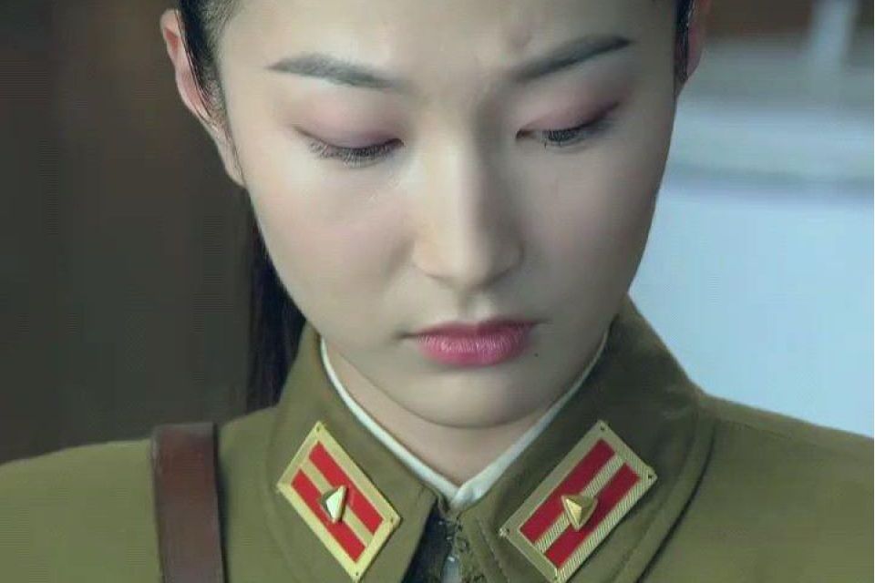 朱莉娜(電視劇《狐影》中的人物) 朱莉娜(電視劇《狐影》中的人物)