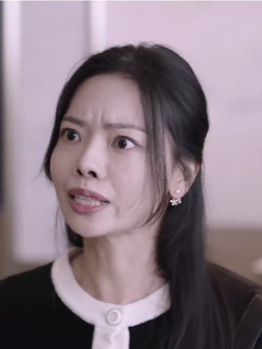 黃澄澄(電視劇《黑色月光》中的角色)