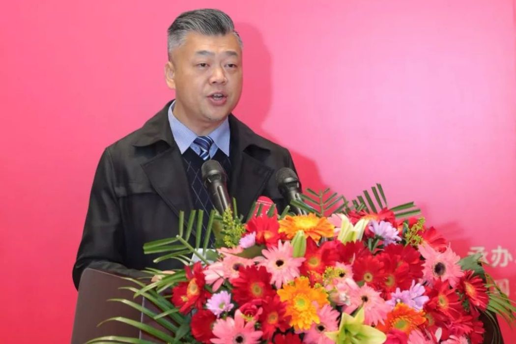 陳銳鋒(梅州市文聯黨組書記、主席) 陳銳鋒(梅州市文聯黨組書記、主席)
