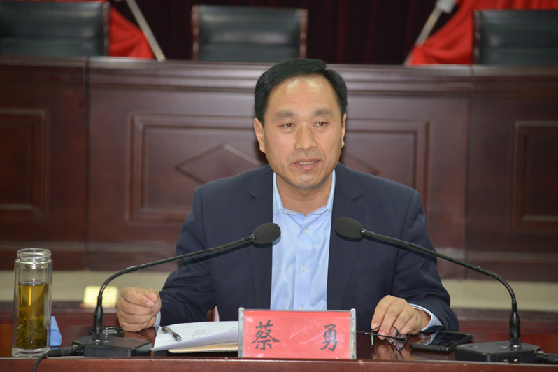 蔡勇(河南省商丘市寧陵縣委書記,寧陵縣人武部黨委第一書記) 蔡勇(河南省商丘市寧陵縣委書記,寧陵縣人武部黨委第一書記)