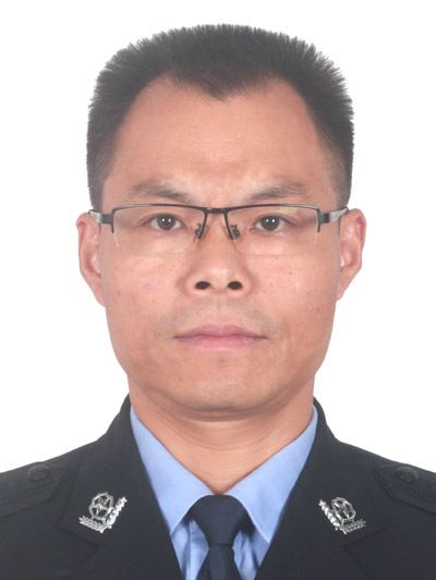 周勇(浙江省湖州市安吉縣公安局黨委委員、副局長) 周勇(浙江省湖州市安吉縣公安局黨委委員、副局長)