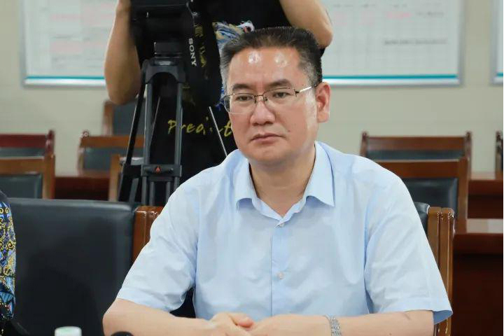 周新民(河南省漯河市政協副主席、黨組成員) 周新民(河南省漯河市政協副主席、黨組成員)