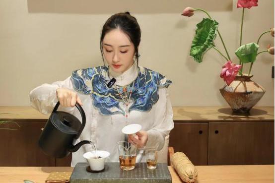 李舒予 李舒予