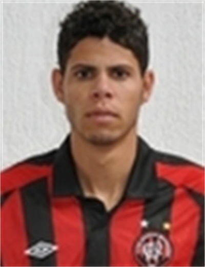 蒂亞戈·桑托斯(1988年生巴西足球運動員)