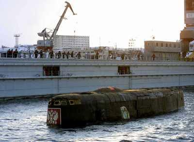 庫爾斯克號浮出水面