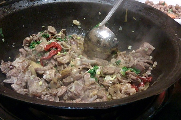 荷葉煮兔肉 荷葉煮兔肉