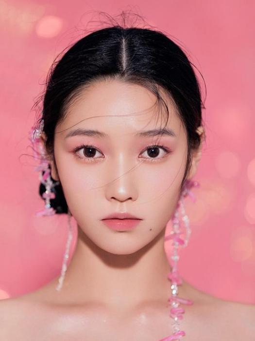 吳純一(中國女演員) 吳純一(中國女演員)