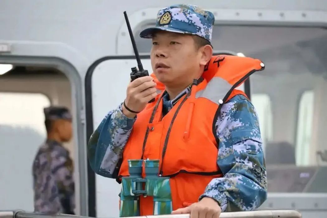 石玉軍(海軍義烏艦中校艦長) 石玉軍(海軍義烏艦中校艦長)