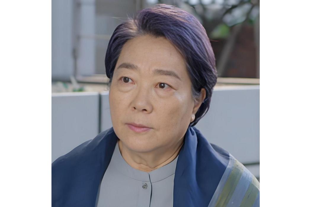 黃益善(2024年韓劇《結婚吧,笨蛋啊!》角色) 黃益善(2024年韓劇《結婚吧,笨蛋啊!》角色)