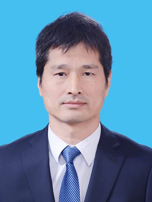 汪潤(浙江省紹興市嵊州市政務服務中心黨委委員、副主任) 汪潤(浙江省紹興市嵊州市政務服務中心黨委委員、副主任)
