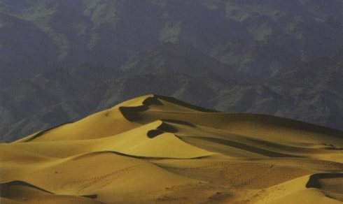 “噶爾拜瀚海”即大漠戈壁沙漠