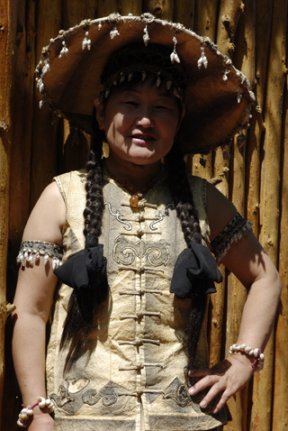 赫哲族傳統服飾