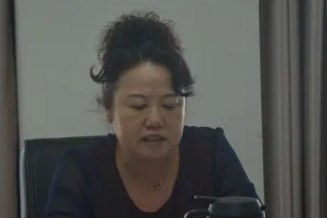 譚鷗 譚鷗