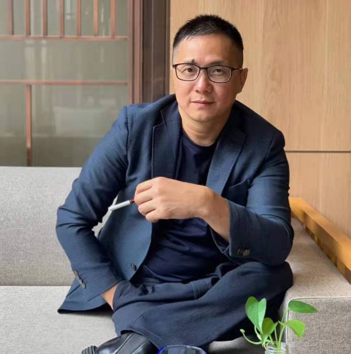 徐幹(廟街商業管理有限公司董事長)