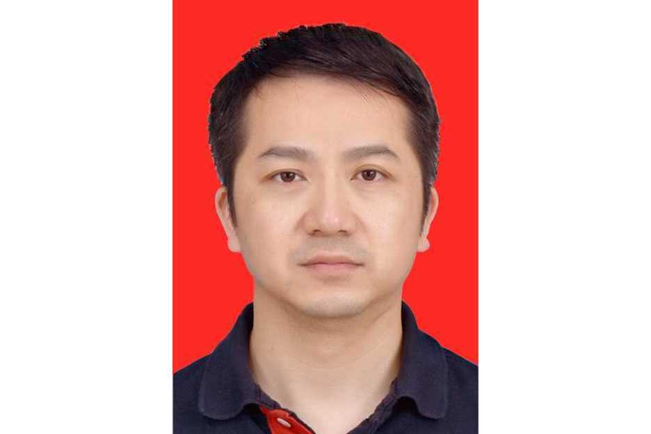 張新宇(廣州市越秀區東山街道黨工委副書記、辦事處主任) 張新宇(廣州市越秀區東山街道黨工委副書記、辦事處主任)