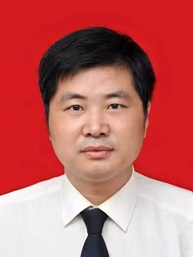 李雲鵬(鄭州大學第一附屬醫院副主任醫師、醫學博士) 李雲鵬(鄭州大學第一附屬醫院副主任醫師、醫學博士)