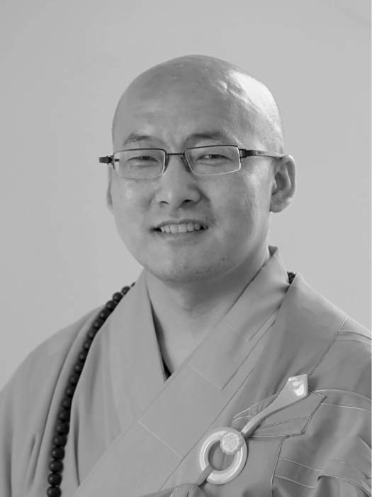達雲(天津市大悲禪院方丈,天津市佛教協會原會長,天津市政協民族和宗教委員會原副主任) 達雲(天津市大悲禪院方丈,天津市佛教協會原會長,天津市政協民族和宗教委員會原副主任)