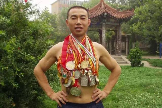 王海平(中國跤王、國家級運動健將、楊式太極第五代傳人) 王海平(中國跤王、國家級運動健將、楊式太極第五代傳人)