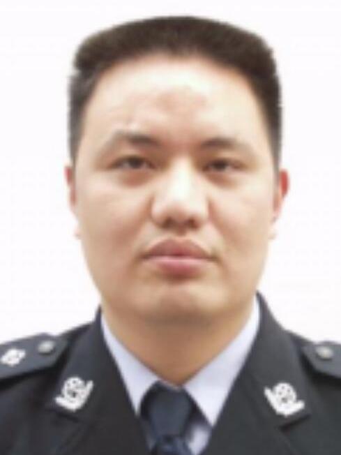 陳志勝(四川省廣安市公安局前鋒區分局黨委委員、副局長、一級警長) 陳志勝(四川省廣安市公安局前鋒區分局黨委委員、副局長、一級警長)