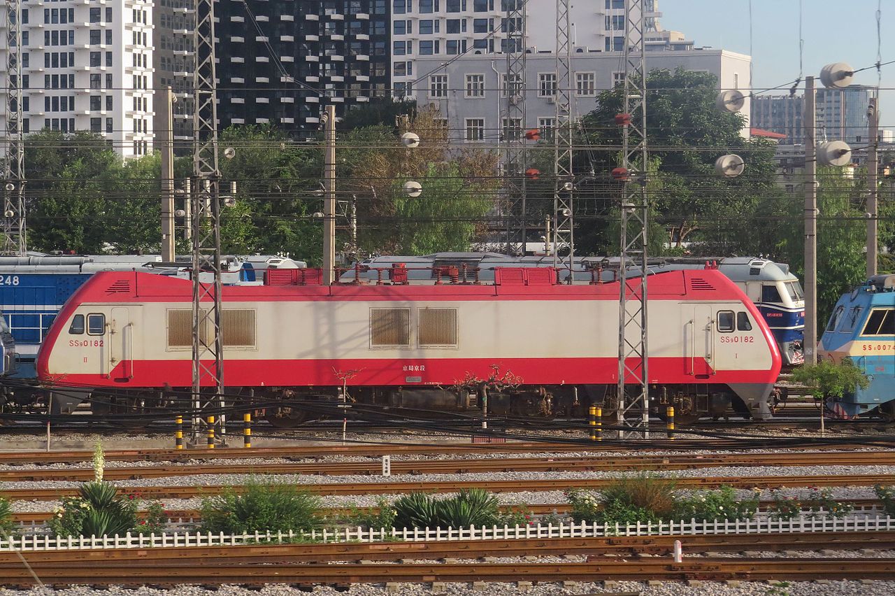 韶山9改型0182號機車在事發時未脫軌，截至2016年8月仍在運用