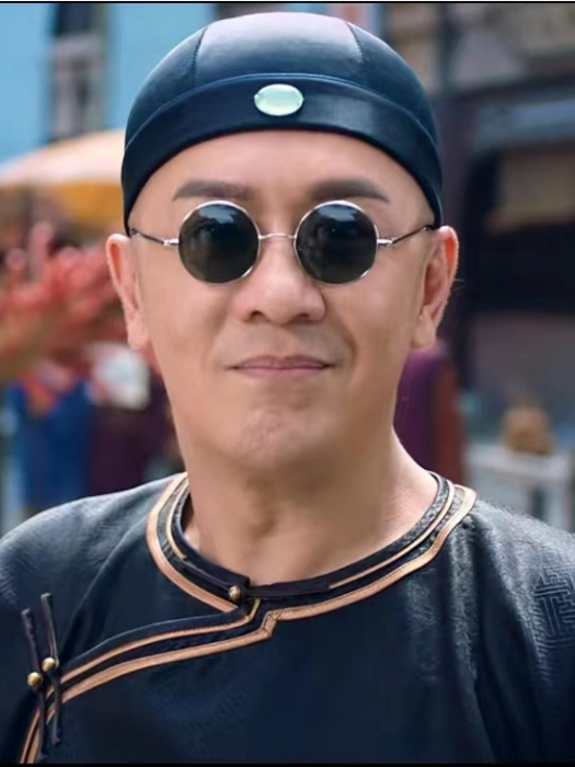 馬如龍(喜劇網路電影《極品芝麻官》中的角色) 馬如龍(喜劇網路電影《極品芝麻官》中的角色)