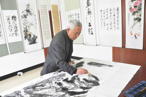 黃慶生(舒城縣美術家協會主席) 黃慶生(舒城縣美術家協會主席)