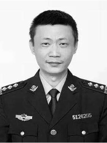 羅宇(四川省雷馬屏監獄督察科原民警) 羅宇(四川省雷馬屏監獄督察科原民警)