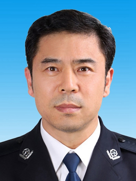 王俊才(山東省濟南市公安局黨委委員、特勤局局長) 王俊才(山東省濟南市公安局黨委委員、特勤局局長)