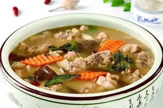 砂鍋伊府麵 砂鍋伊府麵