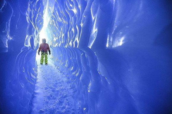 南極洲隧道