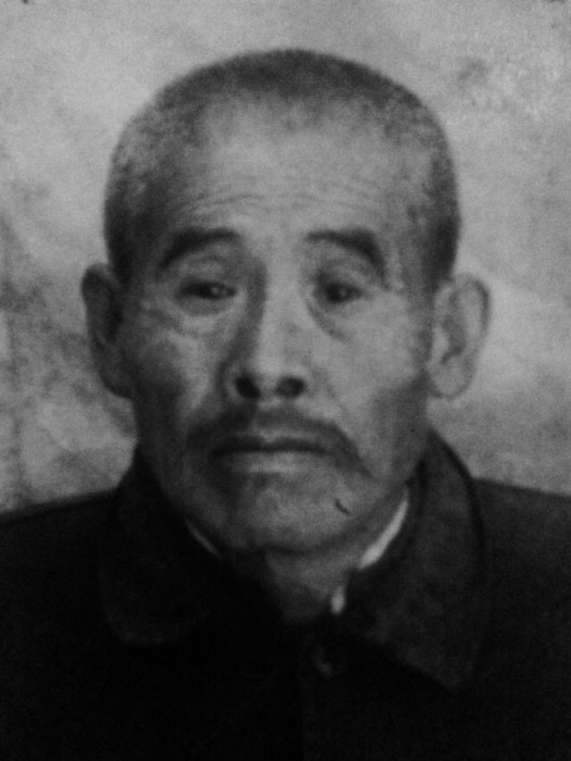 董振田 董振田
