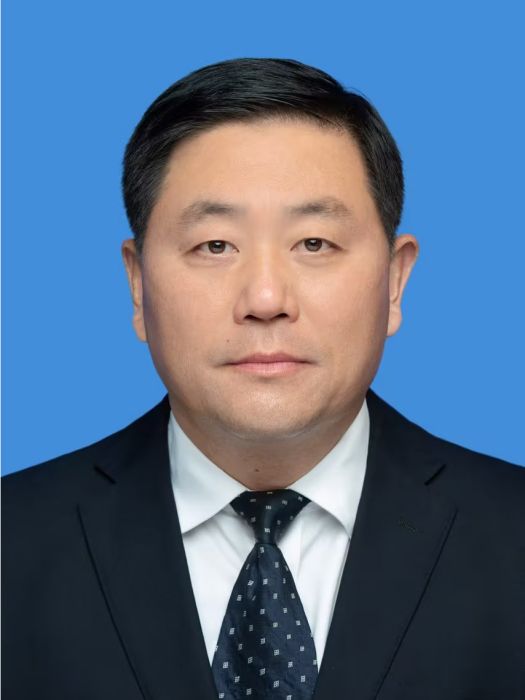 張依東 張依東