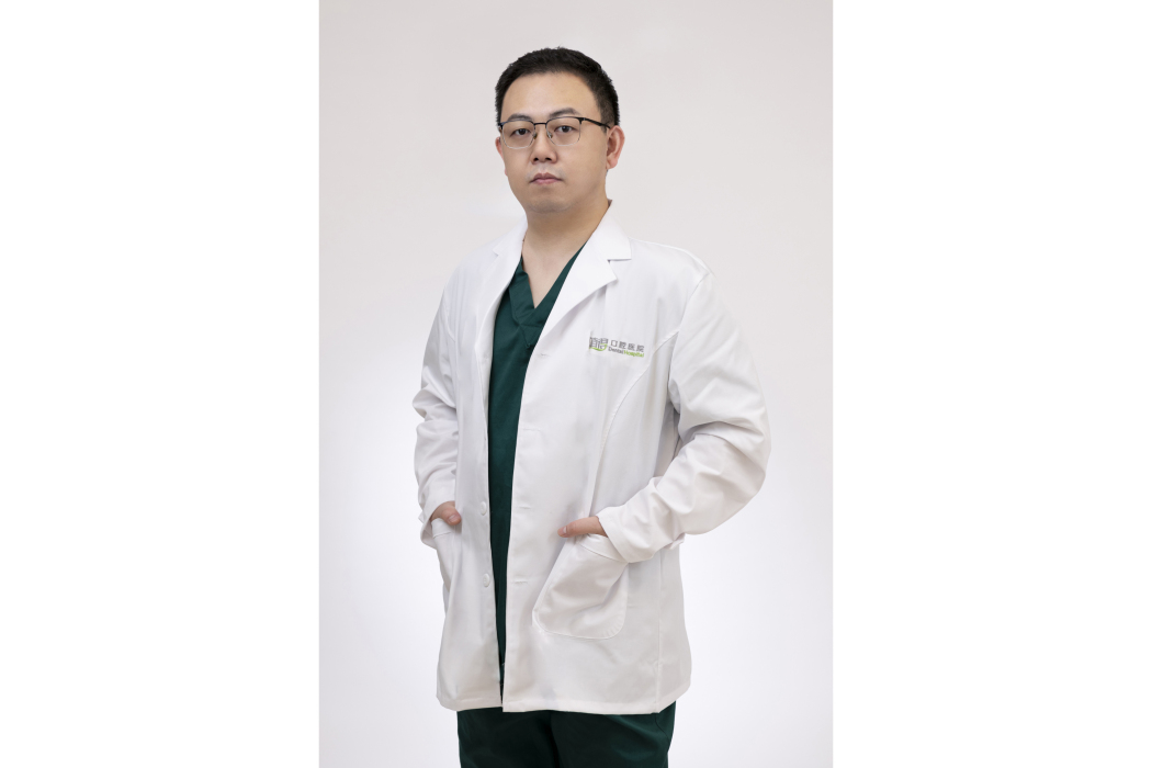 李偉華(鄭州植得口腔花園院區醫療院長) 李偉華(鄭州植得口腔花園院區醫療院長)