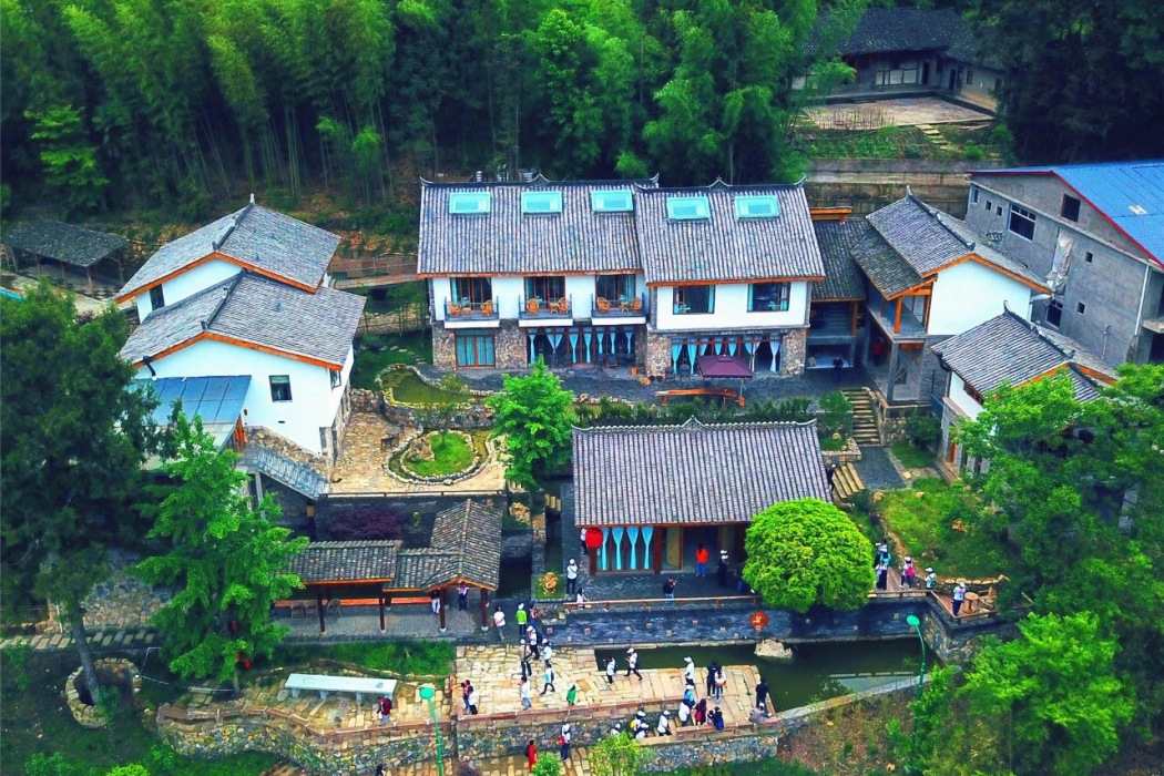 獵神村 獵神村