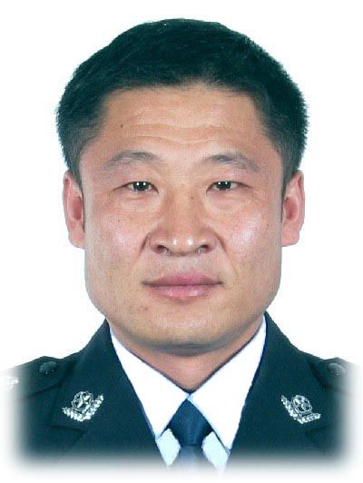 劉正岩(遼寧省遼陽市公安局黨委委員) 劉正岩(遼寧省遼陽市公安局黨委委員)