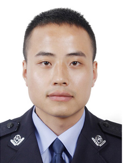 楊宇馳(貴州省赤水市公安局黨委委員、副局長) 楊宇馳(貴州省赤水市公安局黨委委員、副局長)