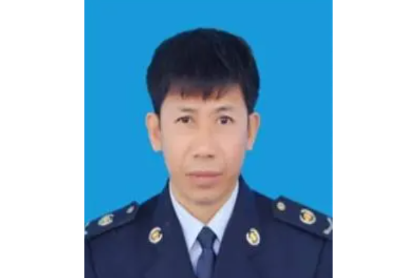 龍明滿 龍明滿
