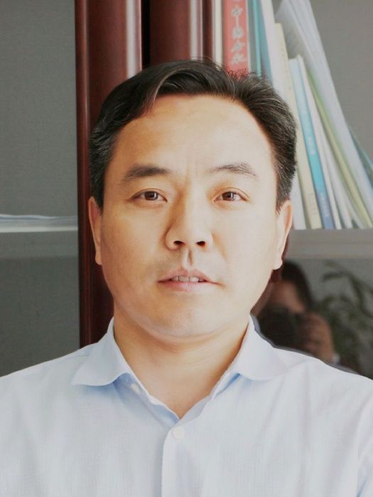 趙成(安徽省合肥市長豐縣發改委黨組成員、副主任)