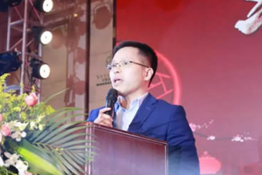 張慶華(湖南方盛製藥股份有限公司原董事長、總經理) 張慶華(湖南方盛製藥股份有限公司原董事長、總經理)