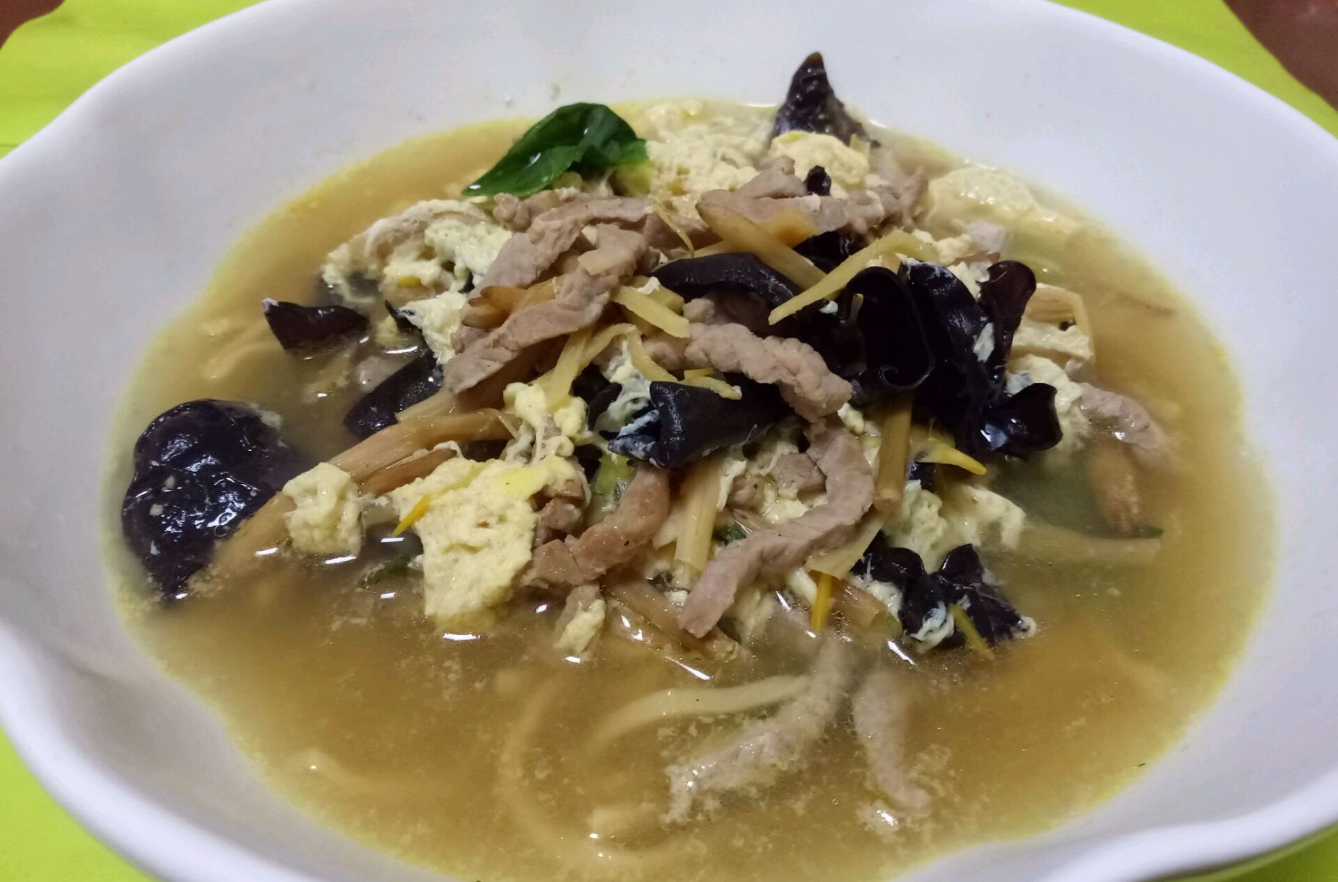 肉絲木耳湯
