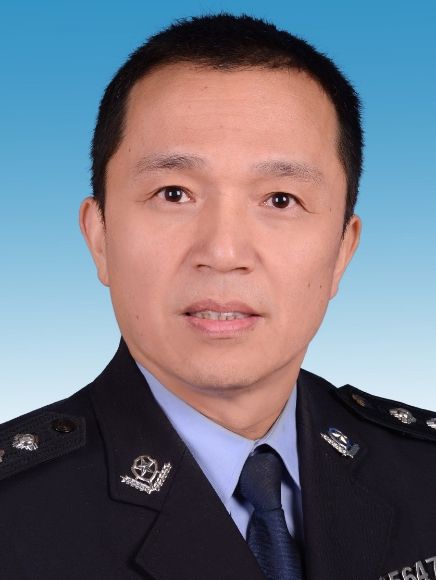 陳青松(浙江省金華市浦江縣公安局黨委委員、副局長) 陳青松(浙江省金華市浦江縣公安局黨委委員、副局長)