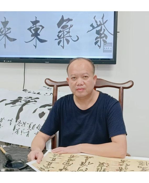 黃明天 黃明天