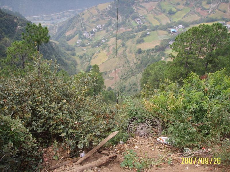 茸頂下村 茸頂下村