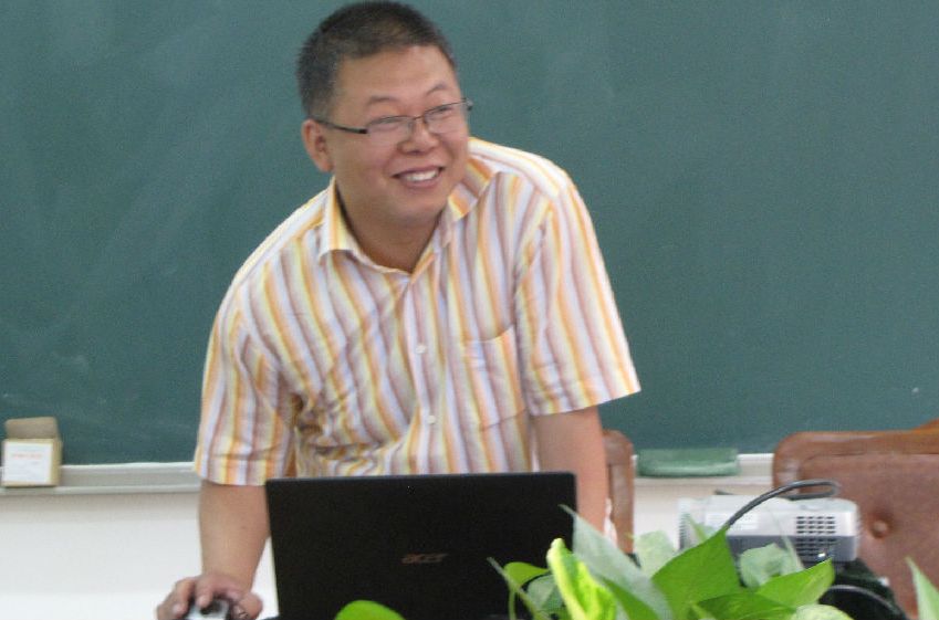 梁占平(山西大學數學科學學院副教授) 梁占平(山西大學數學科學學院副教授)