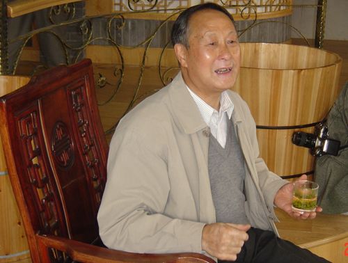 俞永明(茶樹栽培育種專家) 俞永明(茶樹栽培育種專家)