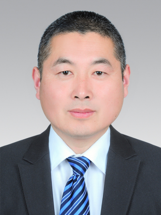 趙海軍(山東省菏澤市牡丹區林業局黨組成員、牡丹研究院院長) 趙海軍(山東省菏澤市牡丹區林業局黨組成員、牡丹研究院院長)
