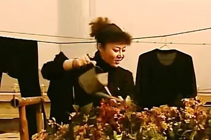 柳玉玲(《八兄弟》中的角色,由王也天飾演) 柳玉玲(《八兄弟》中的角色,由王也天飾演)