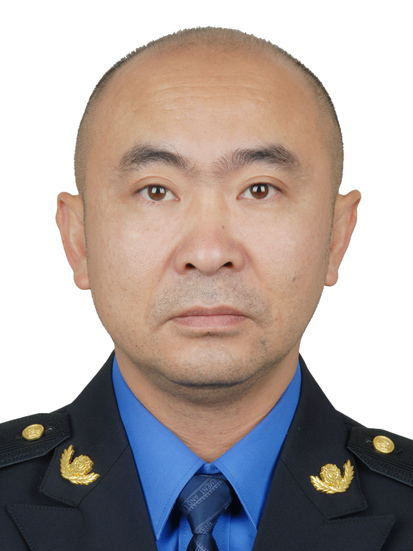 李進(貴州省六盤水鐘山區城市管理綜合行政執法局(區城市管理局)黨委委員、副局長) 李進(貴州省六盤水鐘山區城市管理綜合行政執法局(區城市管理局)黨委委員、副局長)