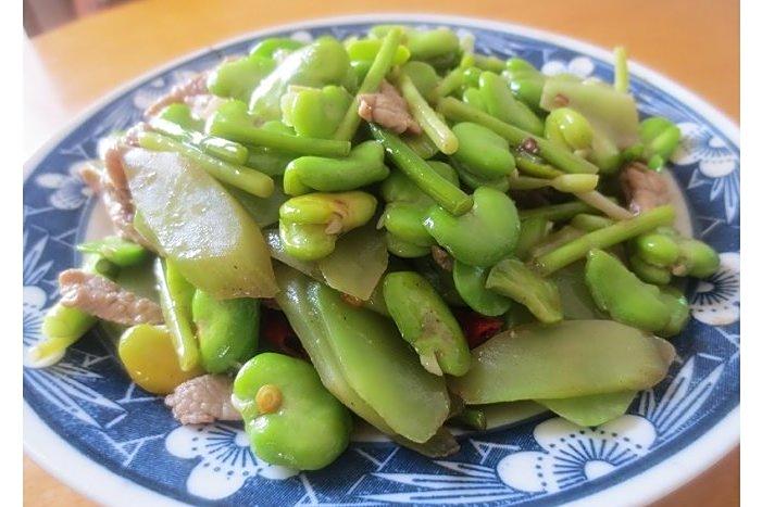 炒蒜苗萵筍 炒蒜苗萵筍