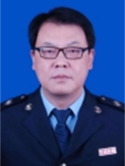 程剛(安徽省銅陵市郊區稅務局黨委委員、副局長、三級主辦) 程剛(安徽省銅陵市郊區稅務局黨委委員、副局長、三級主辦)